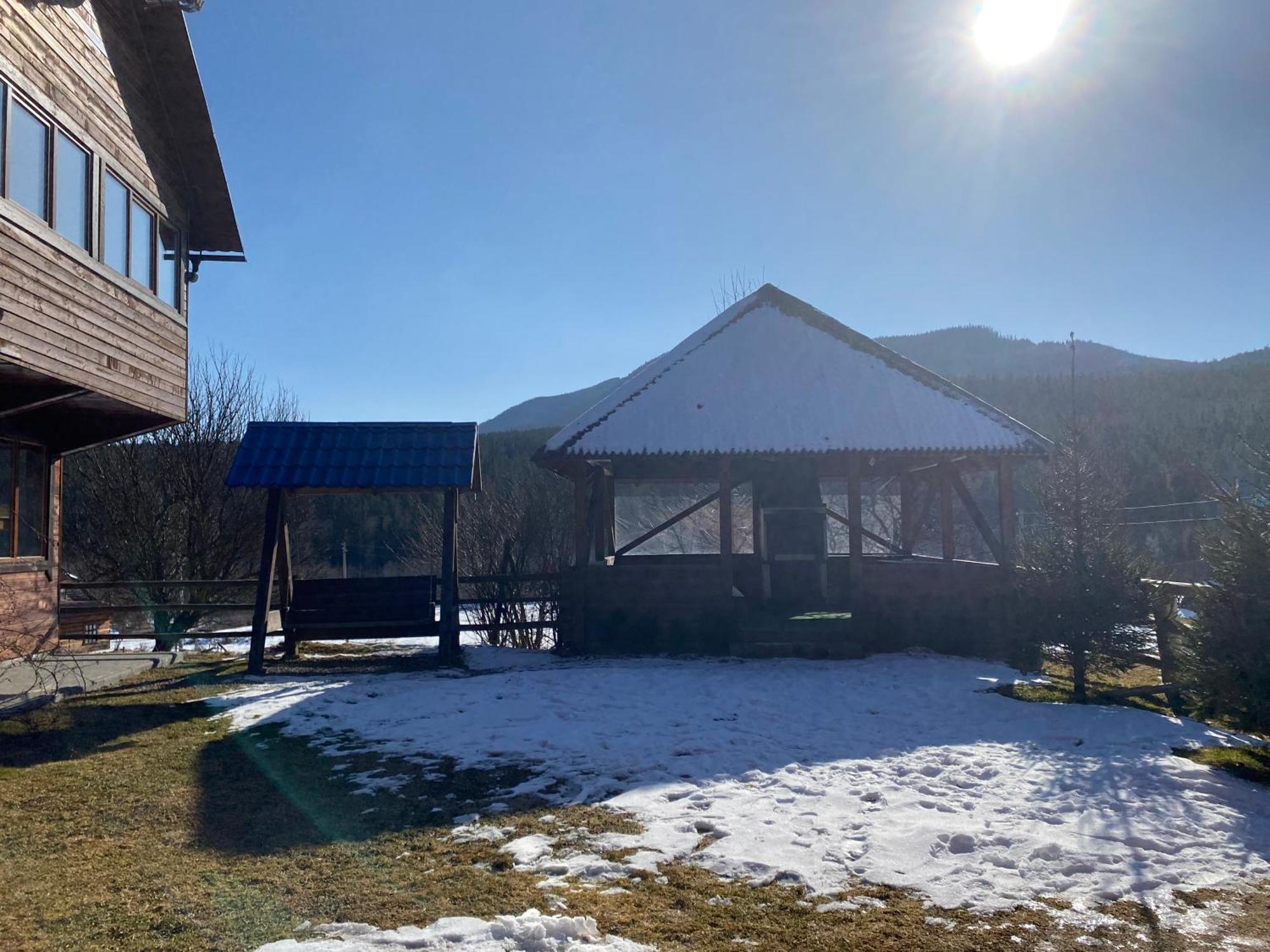 Ferienwohnung Під Явором Worochta Exterior foto